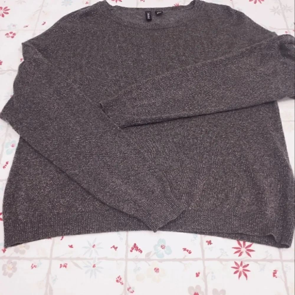 Relativity LGrayAngoraNylonRayon MetalicLngslvsKnitted CrewNeck Women's Sweater.